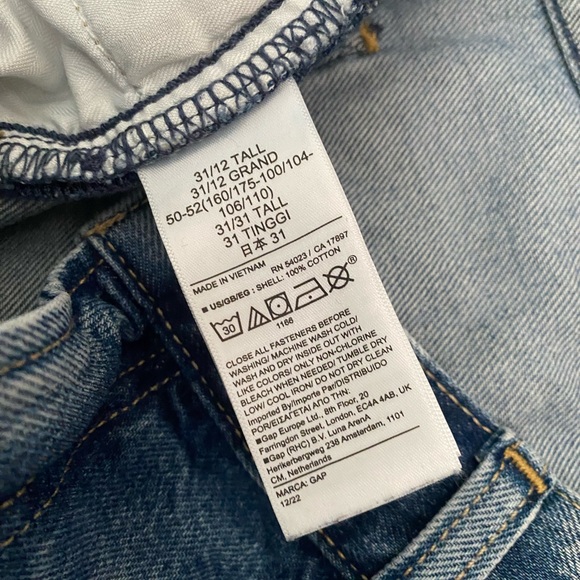 GAP Distressed Blue Jean Shorts - Picture 6 of 8